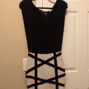 Solemio. Size S. Flowy top material with polyester skirt